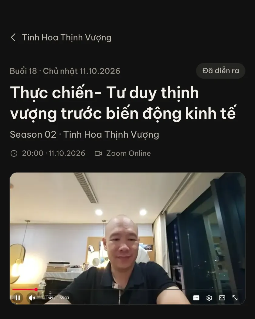 Một buổi học trên học viện: bản ghi Zoom của lớp đang phát, anh Nam đang giảng